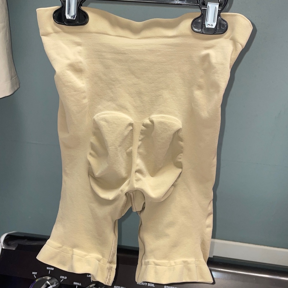 Skims Shorts Sculpt High Mid Thigh Clay Tan Butt Lifting Size Large - Picture 3 of 5